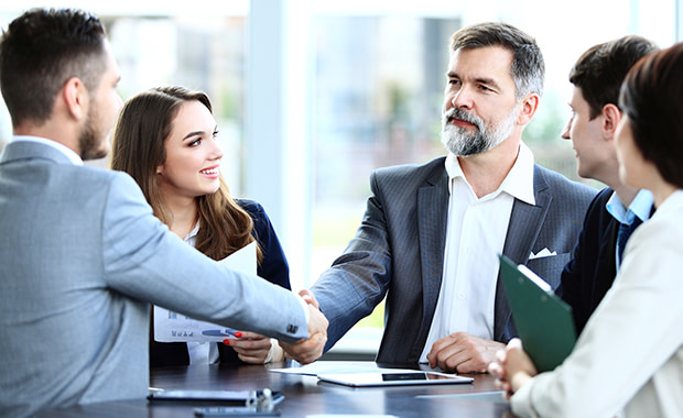 Learn How an Employer of Record (EOR) Can Simplify Global Hiring and Keep Your Business Compliant.