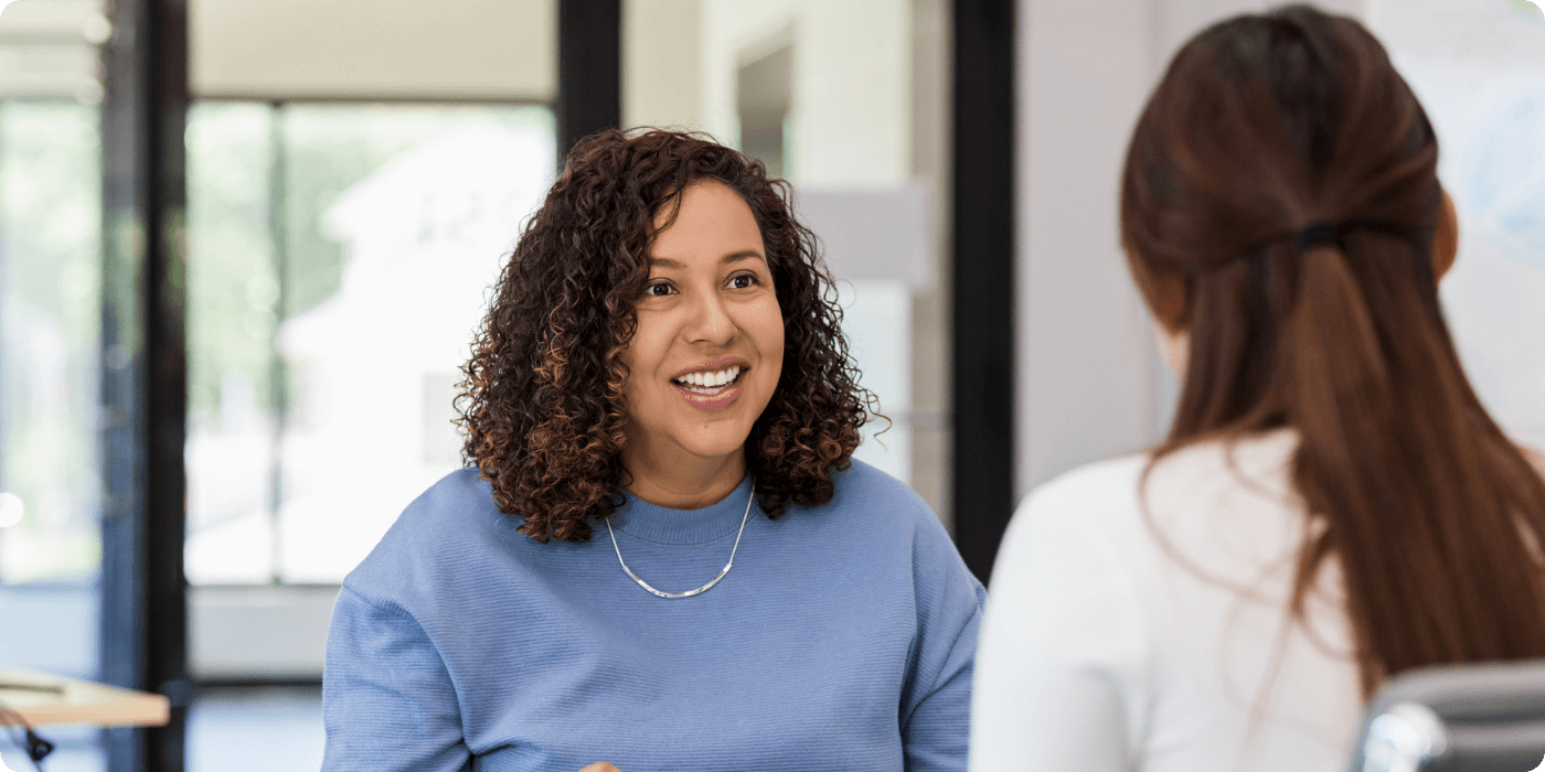 What are the advantages of using a PEO