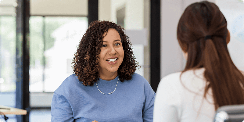 What are the advantages of using a PEO