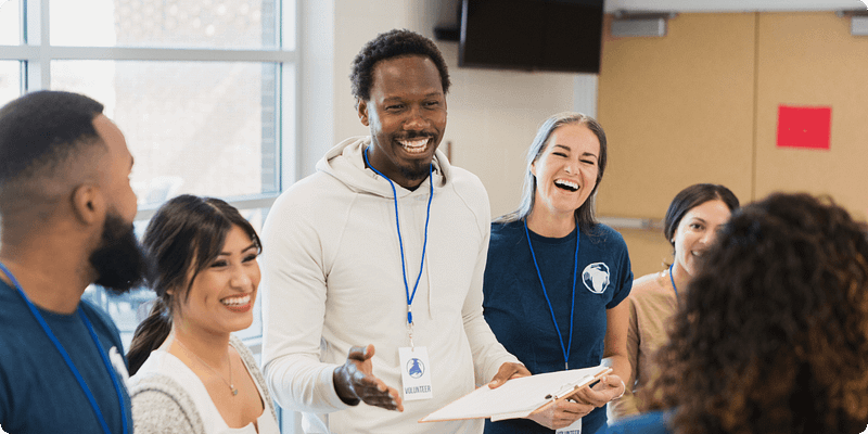 Why should a nonprofit work with a PEO_